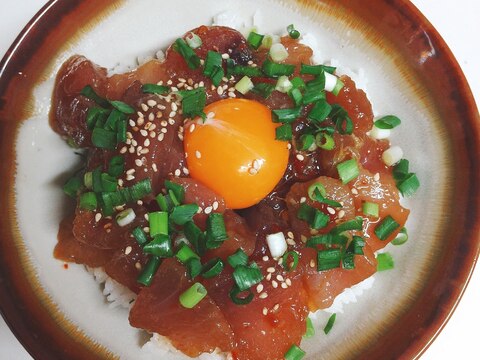 安い刺身が激ウマ！マグロのユッケ丼